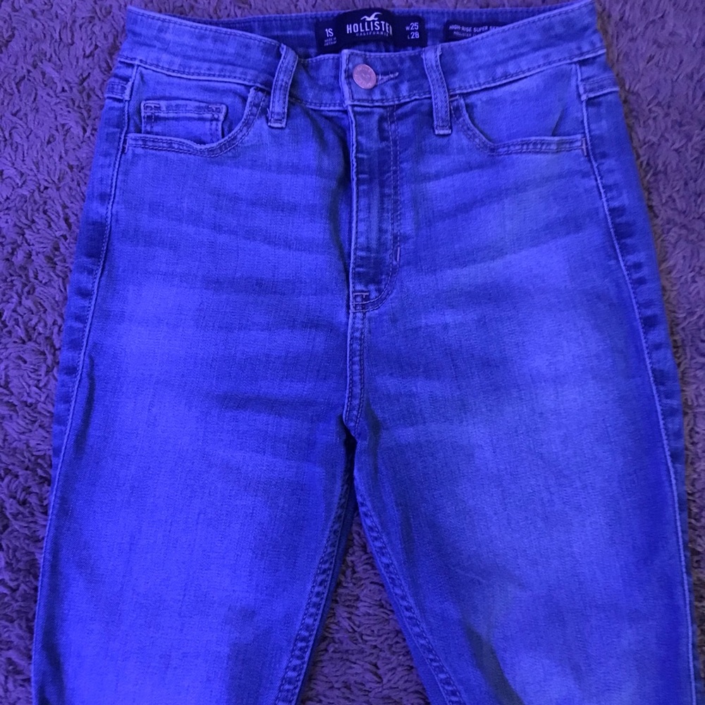 High waist ripped hollister jeans size 1S (short)